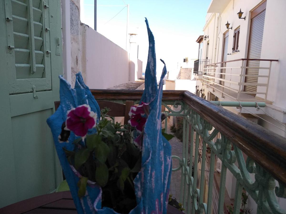 1872 - Agnes, Cozy Stony Apartment With Balcony Ermoupoli Exterior foto